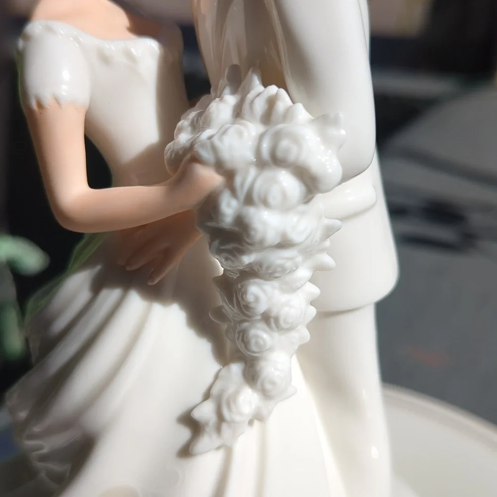 Lenox Wedding Promises Collection Cake Topper Opal Innocence